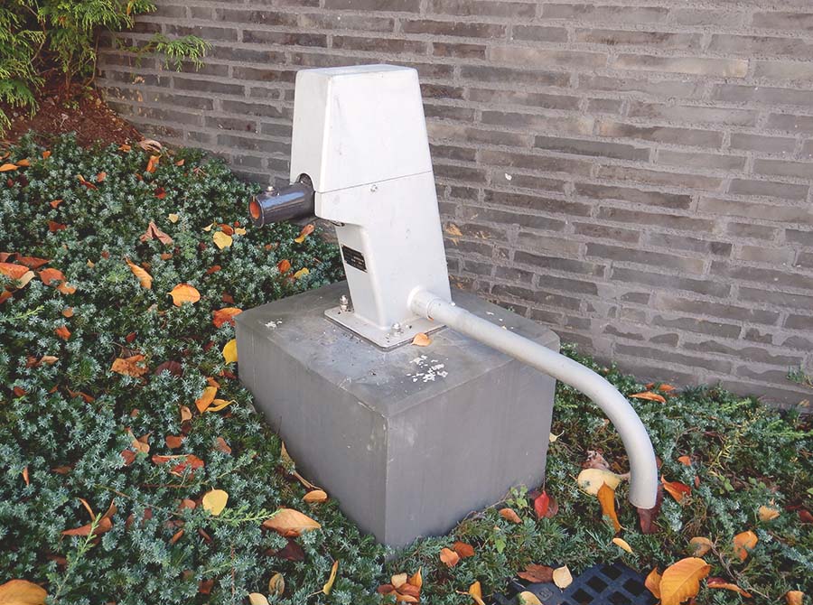 災害用井戸ポンプの写真